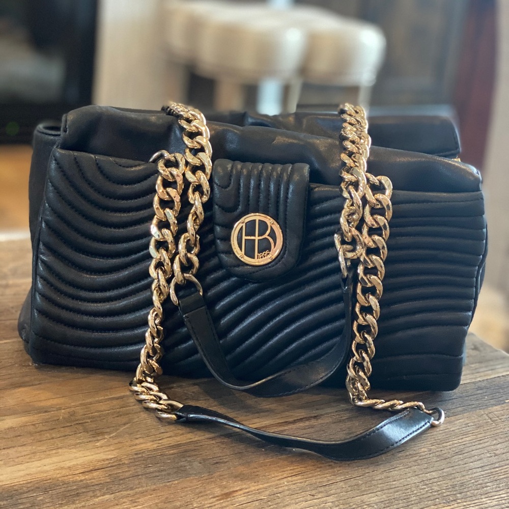 Luxurious Henri Bendel quilted bag